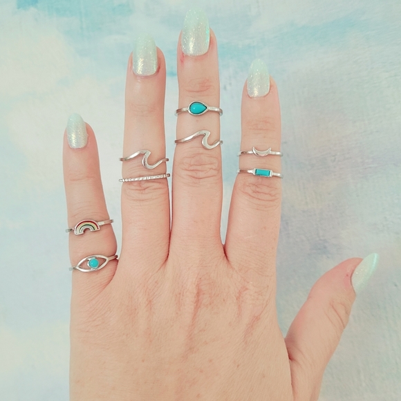 3/$20🌷Simple Silver Wave Ring Set NWOT 🦋 - Picture 3 of 4